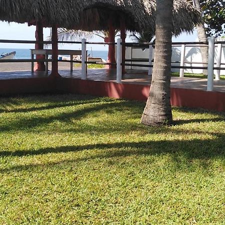 Villa Tortugas Monterrico Eksteriør billede