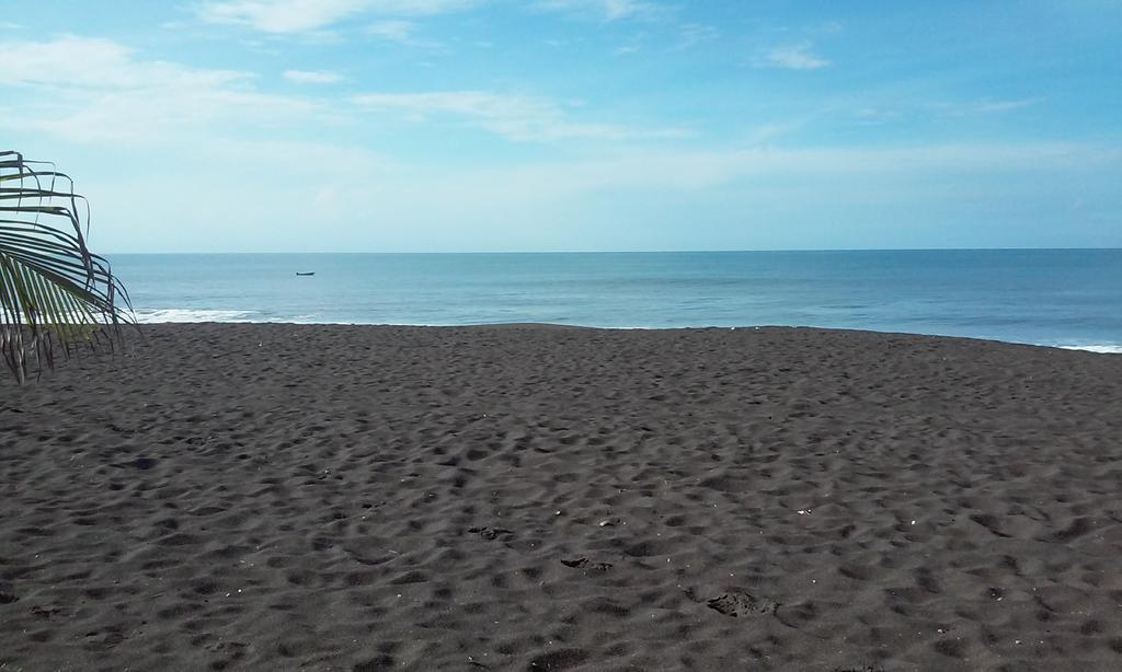 Villa Tortugas Monterrico Eksteriør billede